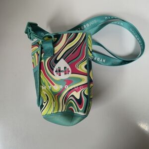 Hydrojug Green Mai Classic Bottle Holder/sleeve With Pocket And Adjustable Strap